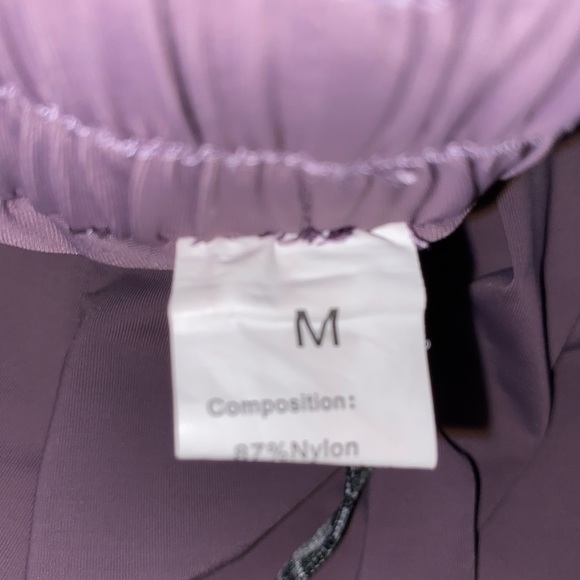 Flowy compression shorts - Picture 2 of 2